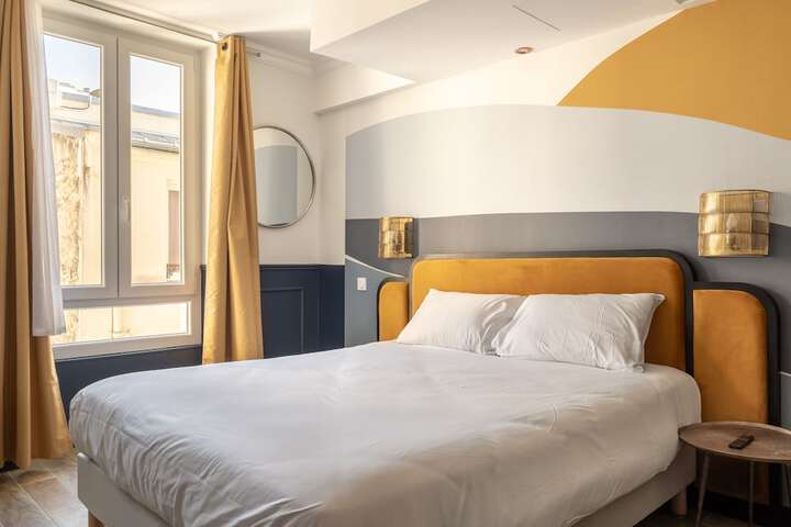 Room 6 of 37