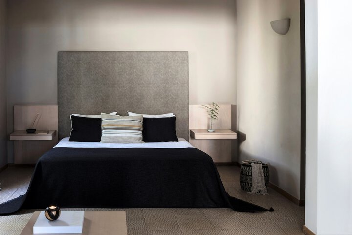 Room 15 of 208