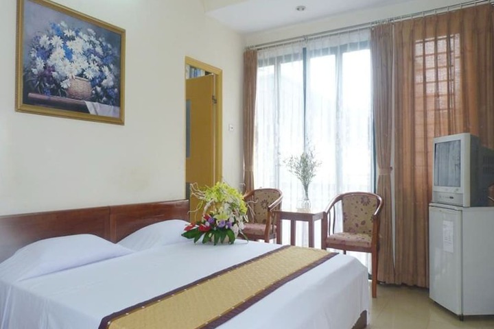 Room 13 of 34