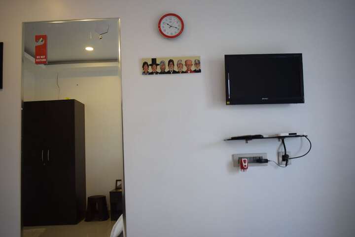 Room 28 of 144