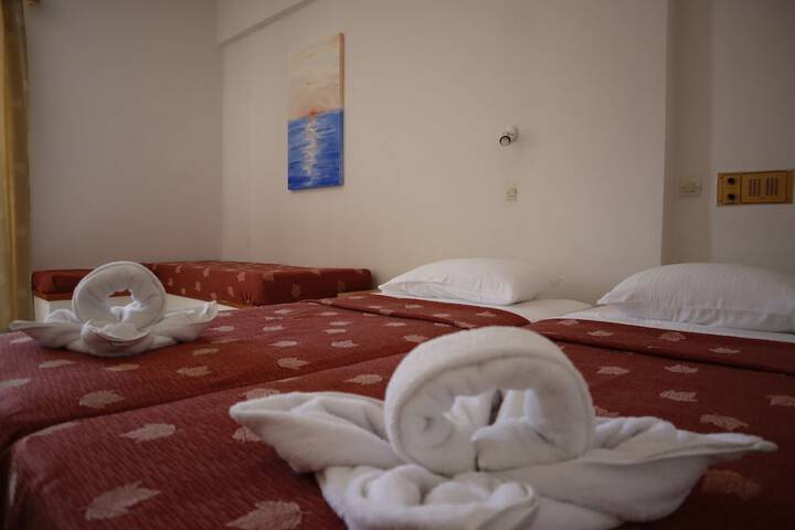 Room 5 of 27