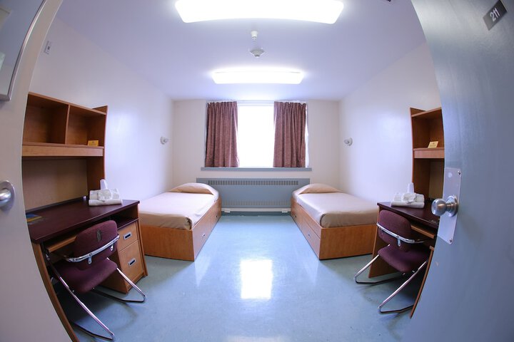 Room 9 of 69