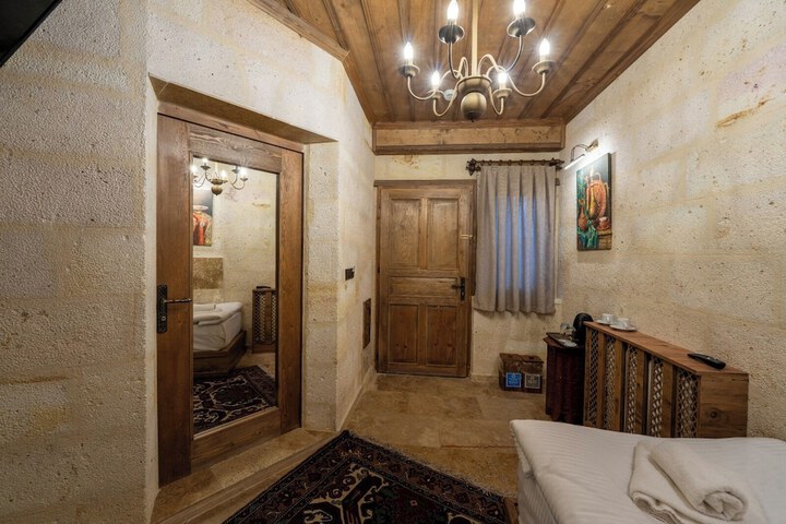 Room 42 of 120