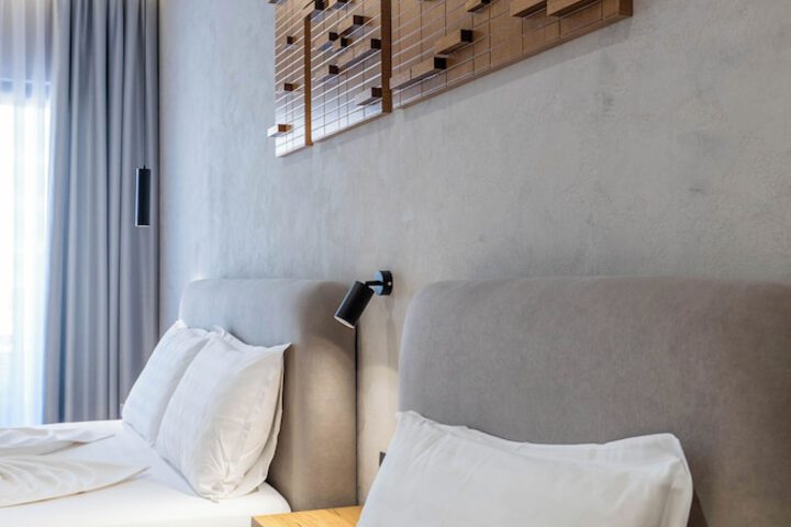 Room 10 of 57