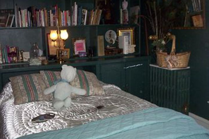 Room 10 of 22