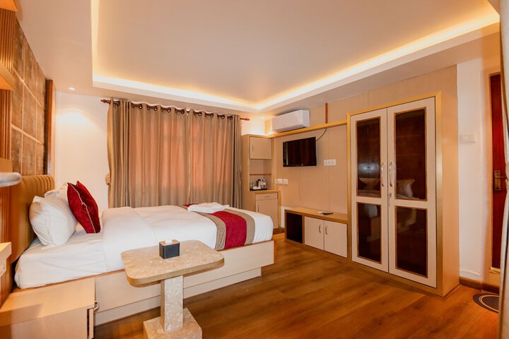 Room 28 of 66