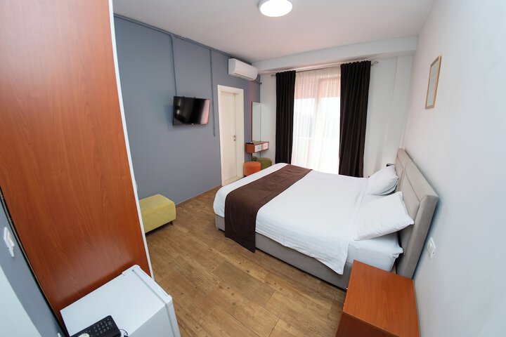 Room 60 of 90