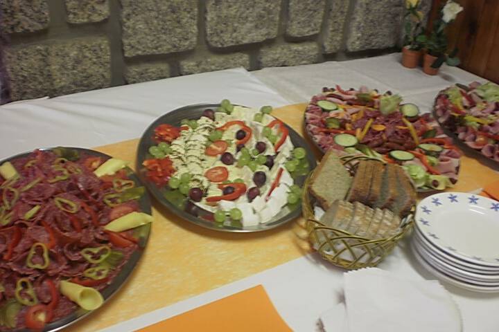 Dining 18 of 30
