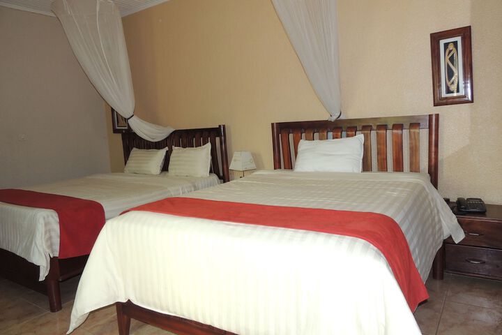 Room 4 of 35