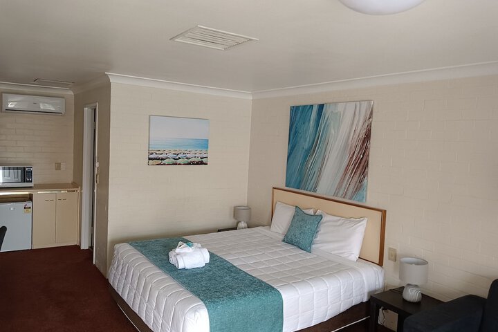 Room 18 of 29
