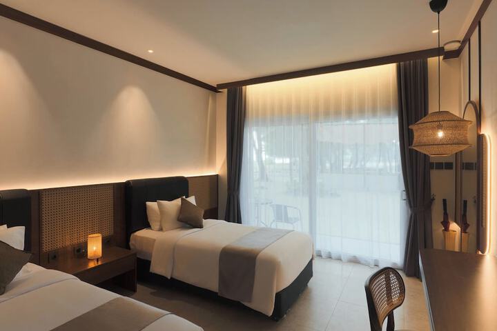 Room 6 of 31