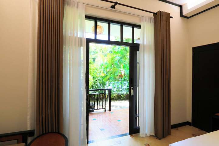 Room 16 of 181