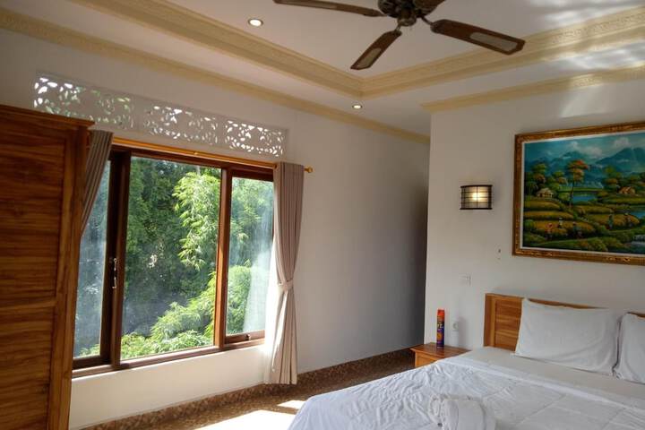 Room 5 of 53