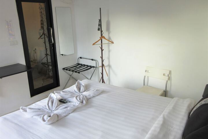 Room 12 of 44