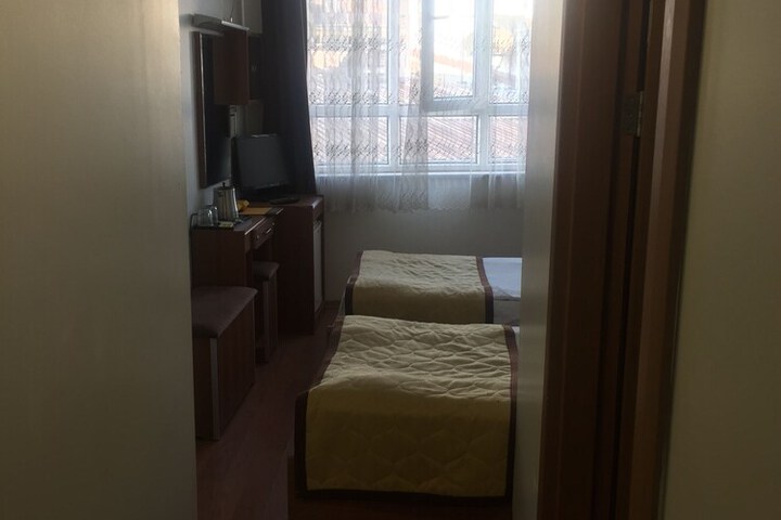 Room 22 of 49