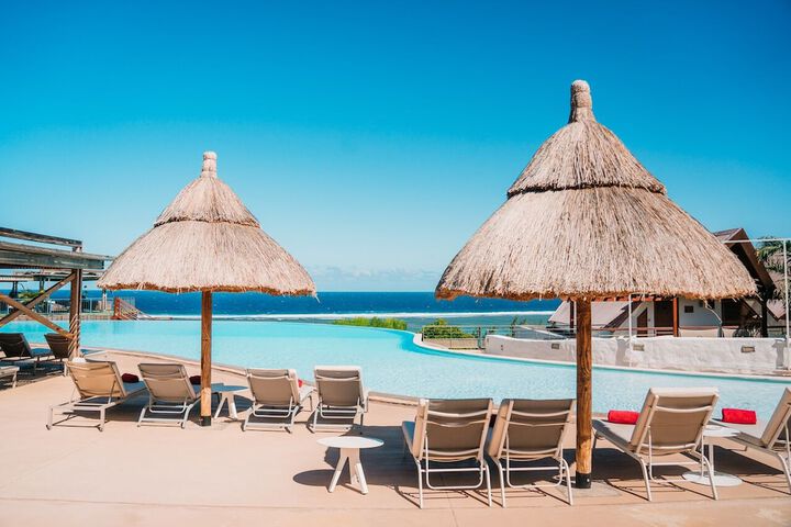 Hotel with Pool