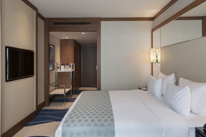 Room 3 of 56