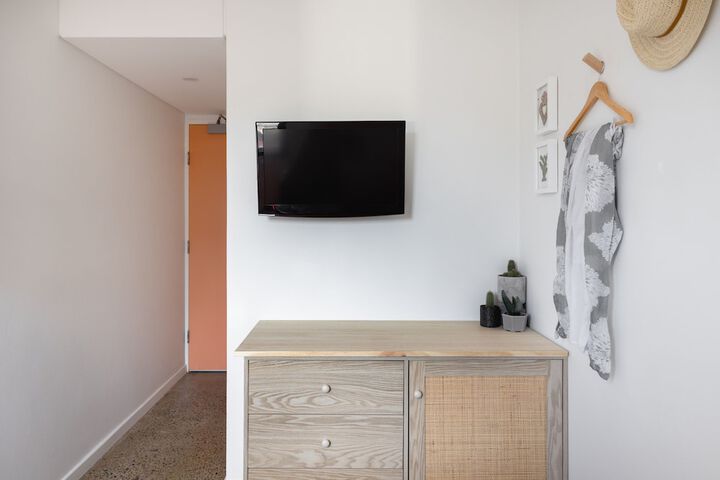 Room 7 of 37