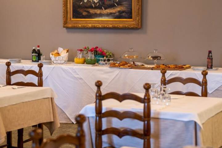 Dining Photos