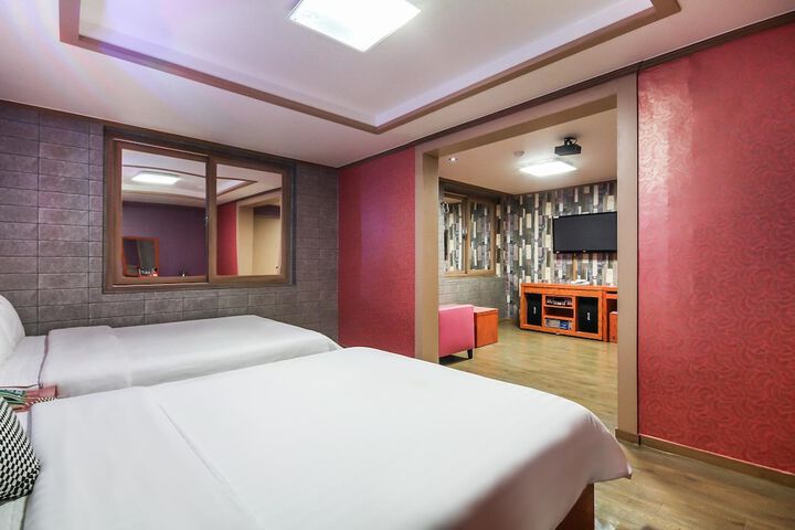 Room 20 of 57