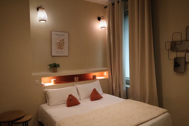 Room 90 of 128