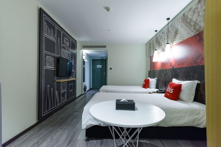 Room 40 of 86