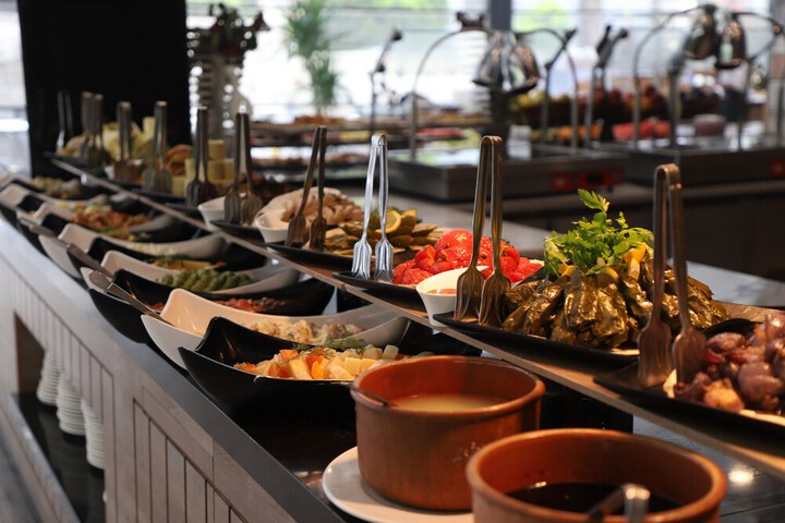 Dining 98 of 159