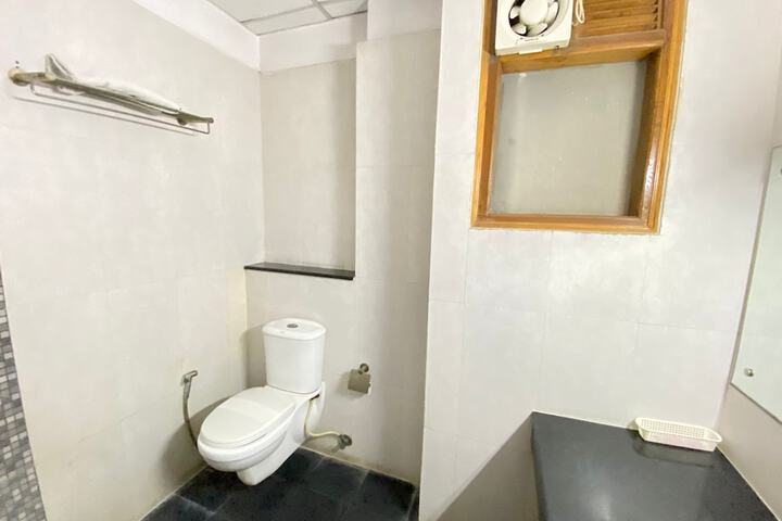 Room 9 of 23