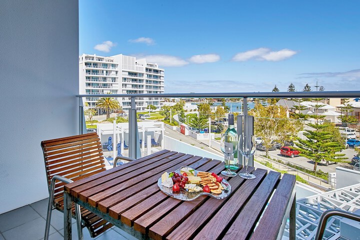 Terrace/Patio 73 of 74