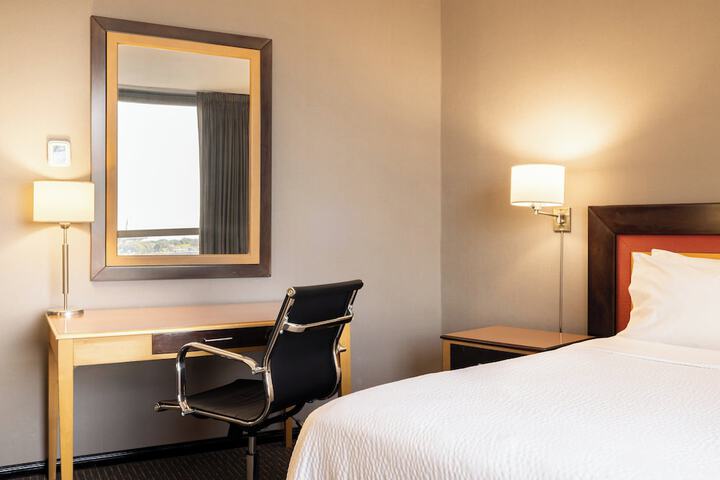 Room 13 of 72