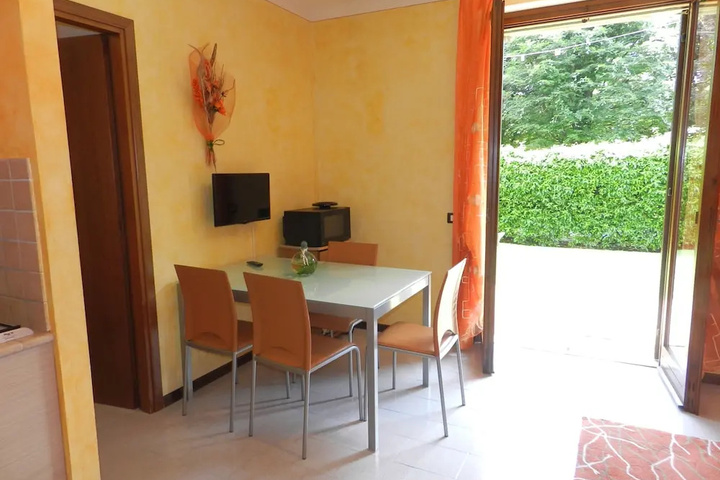 Room 4 of 17