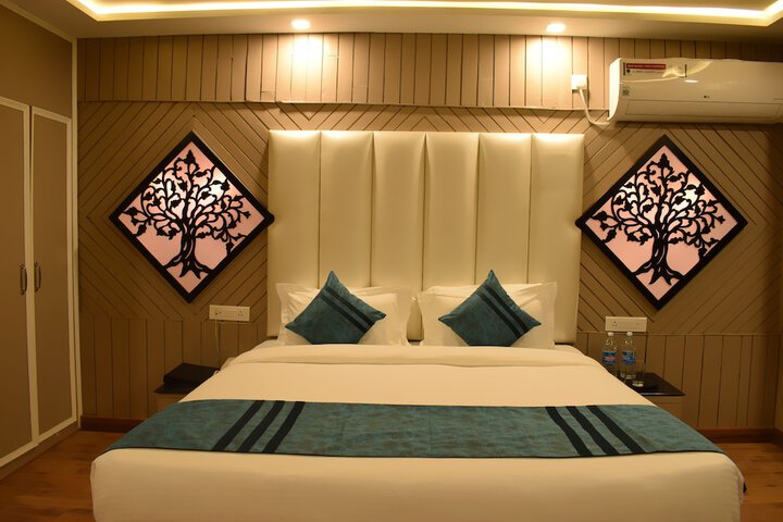 Room 8 of 47