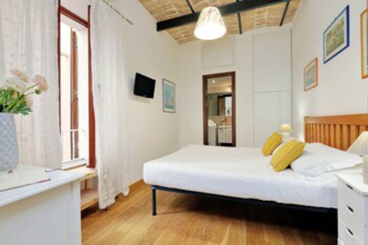 Room 10 of 23