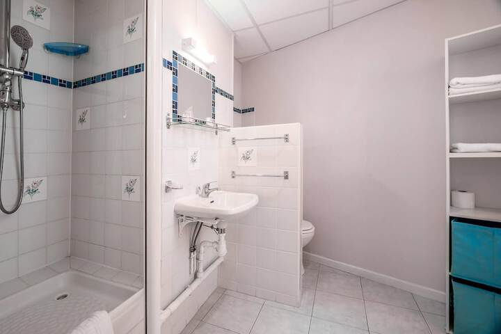 Clean Restrooms