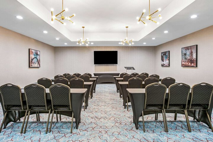 Meeting facility