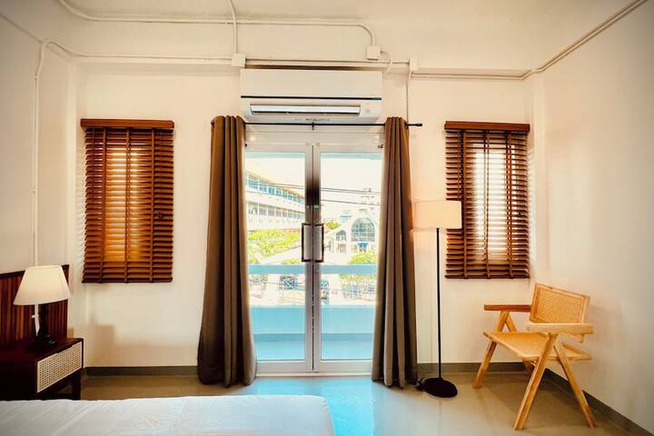 Room 25 of 66