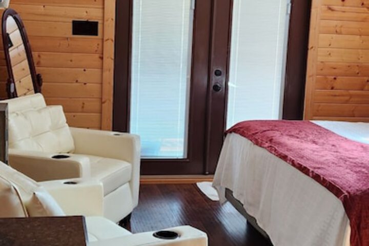 Hotel Exterior 91 of 93