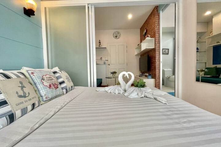 Room 6 of 49