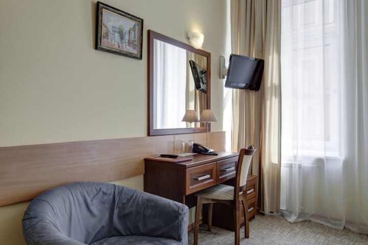 Room 26 of 66