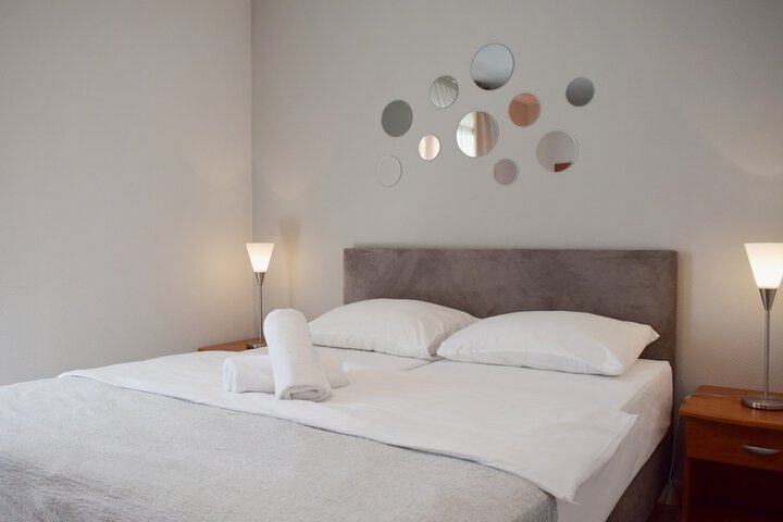 Room 17 of 138