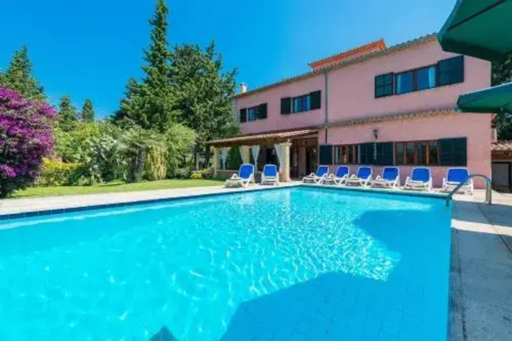 Pool 4 of 10