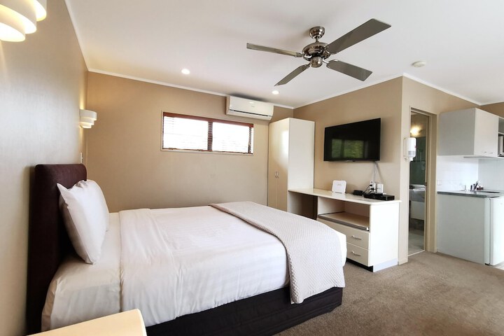 Room 19 of 43