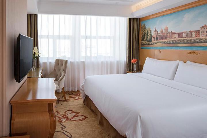 Vienna Hotel(Shenzhen Shajing Jingjinbaina Branch)