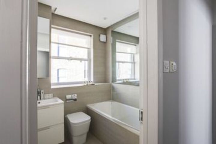 Room 4 of 23