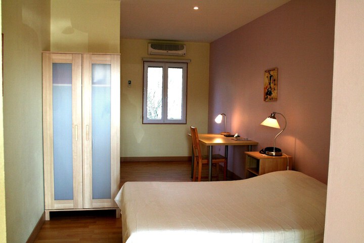 Room 5 of 54