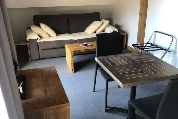 Room 16 of 51