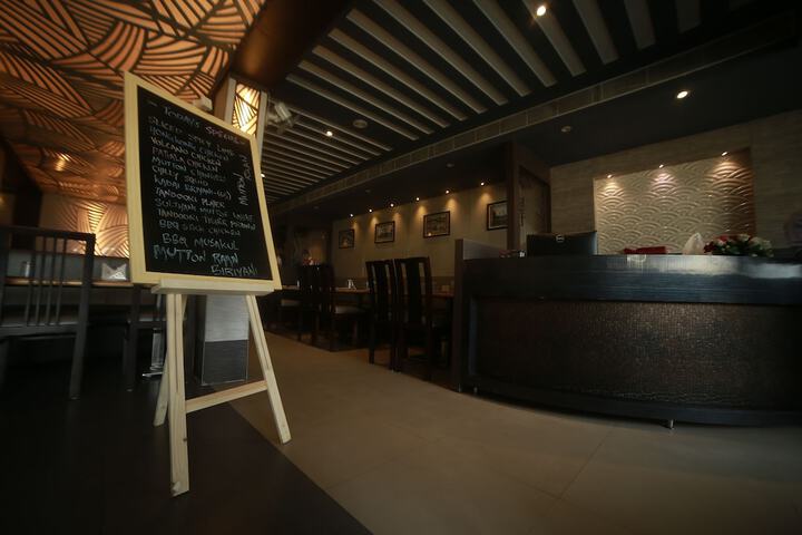 Dining 6 of 7