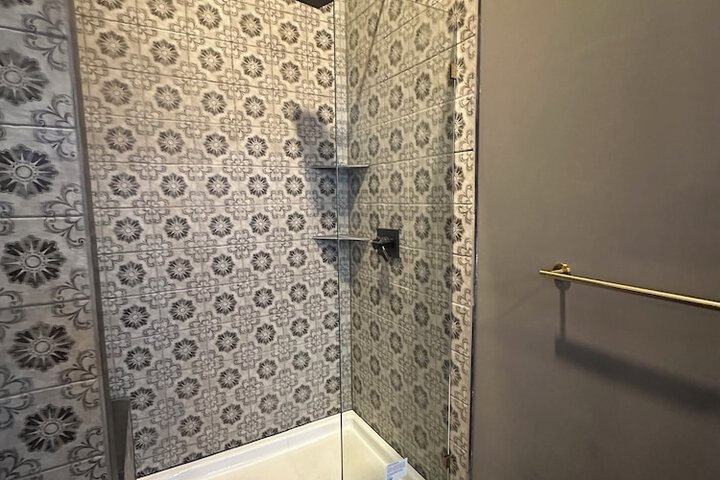 Room 54 of 76