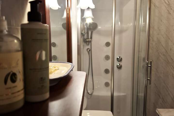 Room 58 of 94