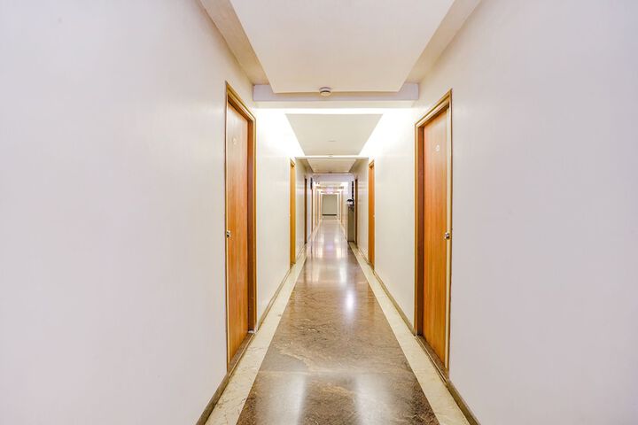 Hotel Interior 4 of 31